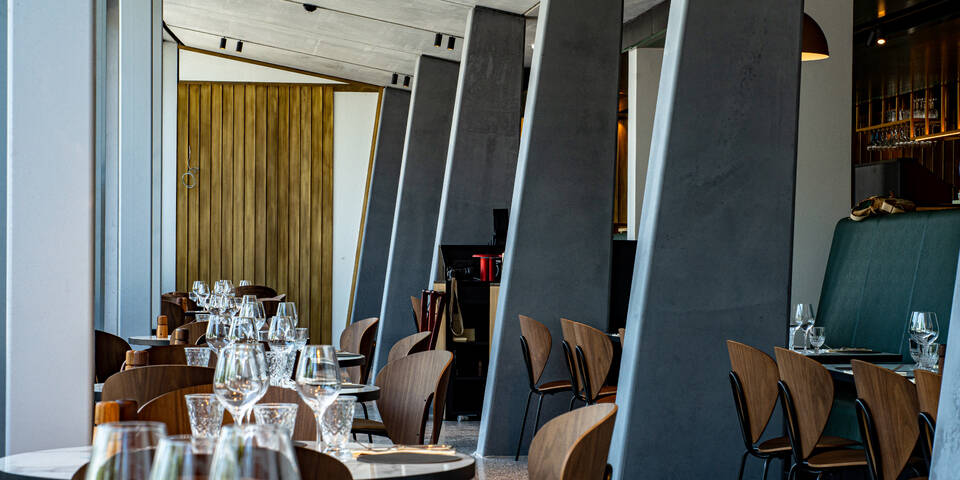 restaurant