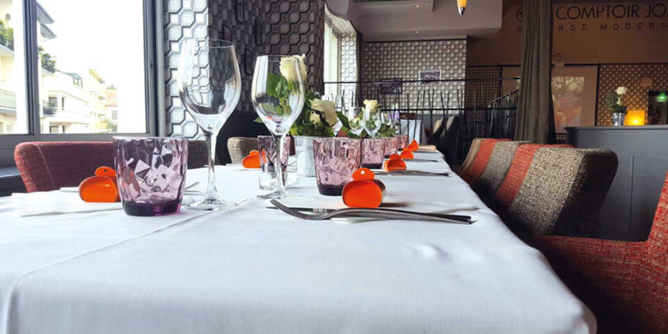 restaurant