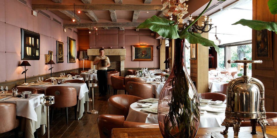 restaurant
