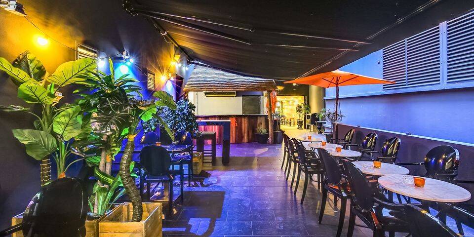 restaurant