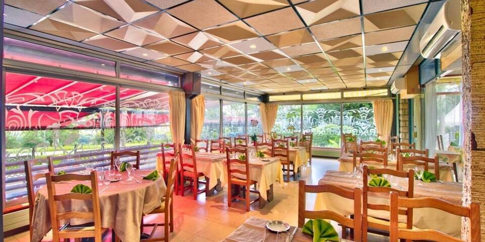 restaurant