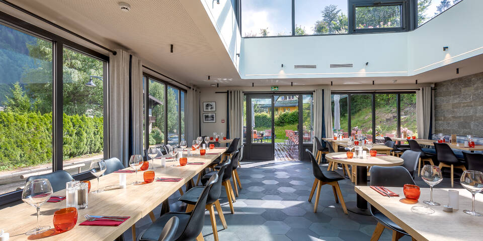restaurant