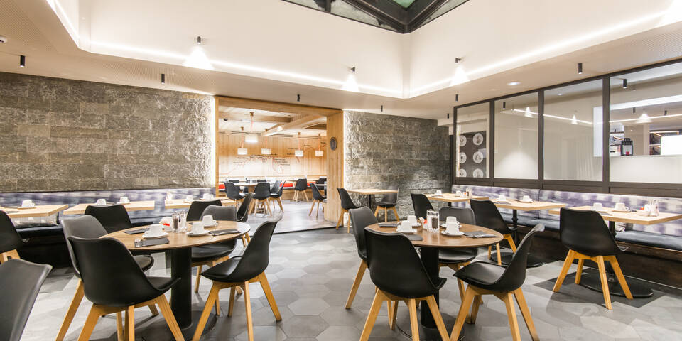 restaurant