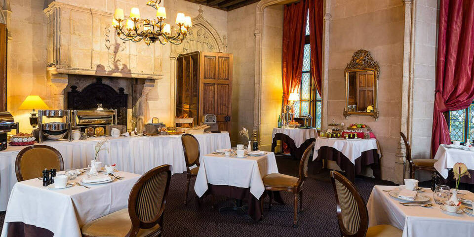 restaurant