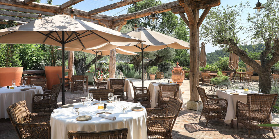 restaurant