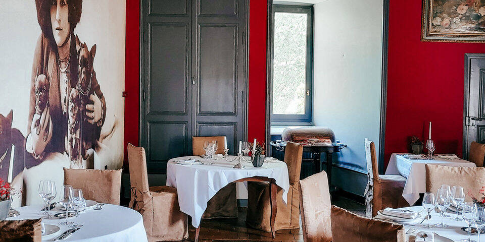 restaurant