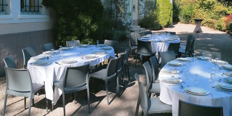 restaurant