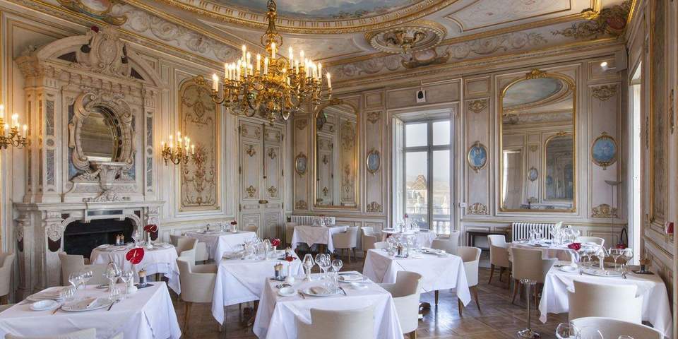 restaurant