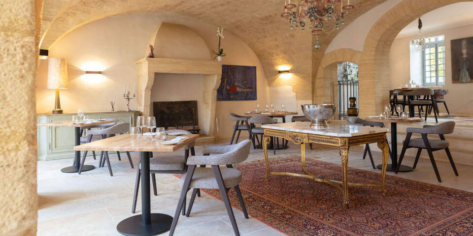 restaurant
