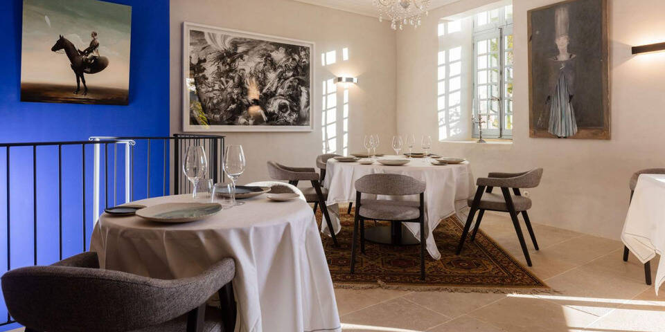 restaurant