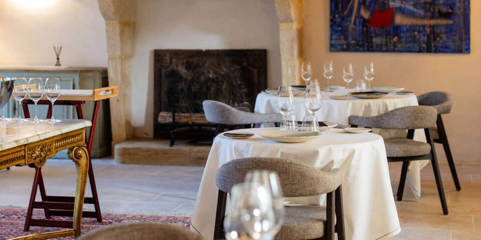 restaurant