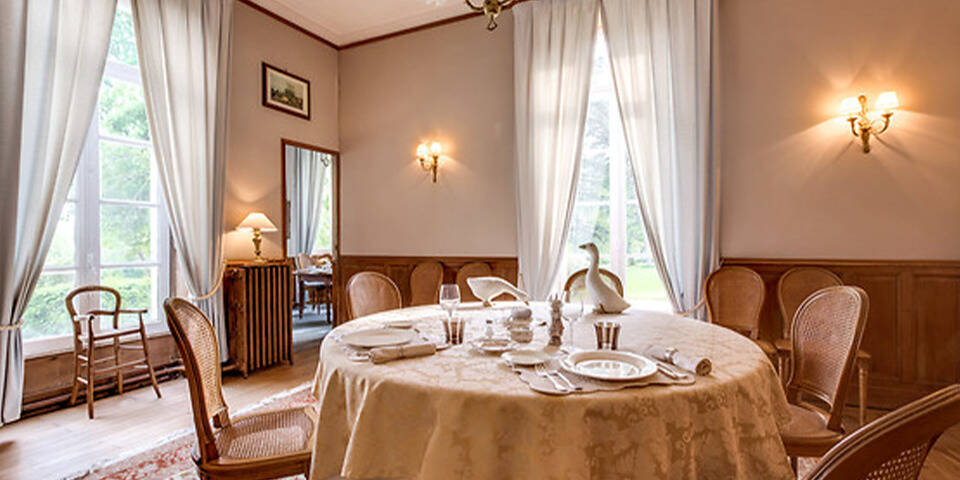 restaurant