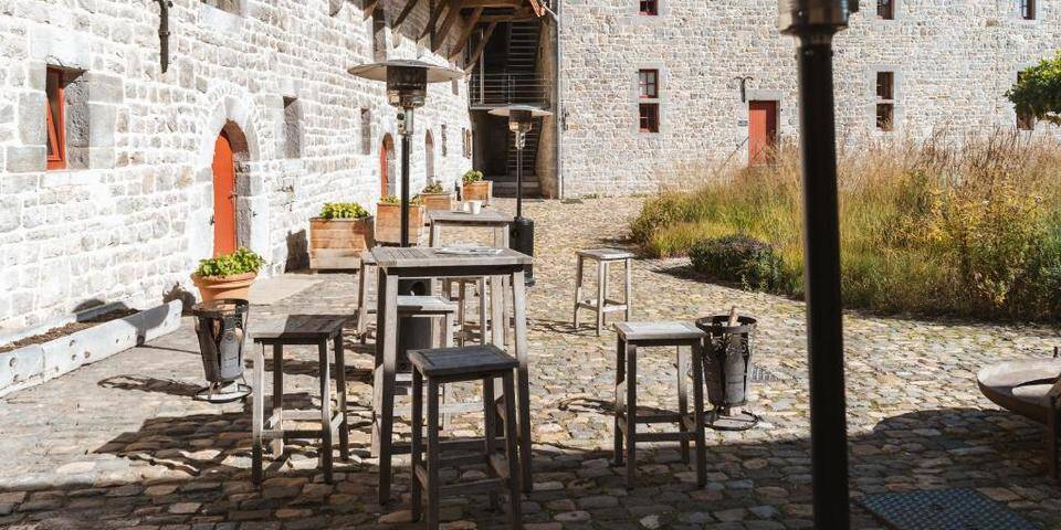 restaurant