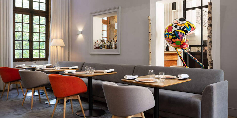 restaurant