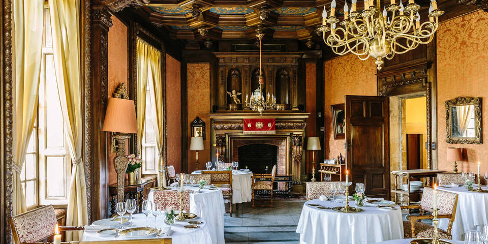 restaurant