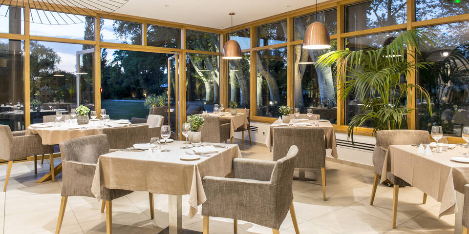 restaurant