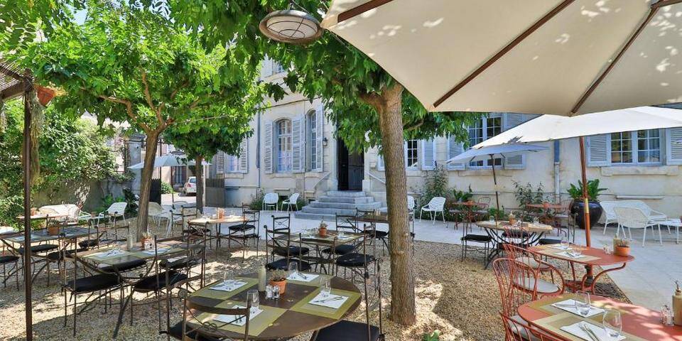 restaurant