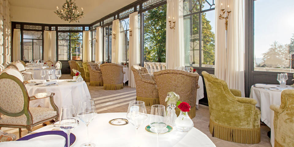 restaurant