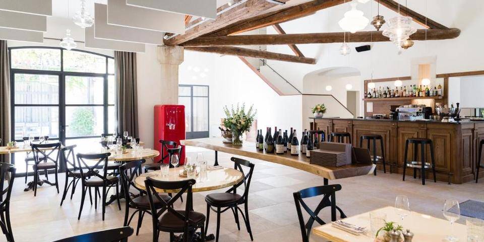 restaurant