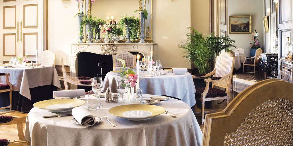 restaurant