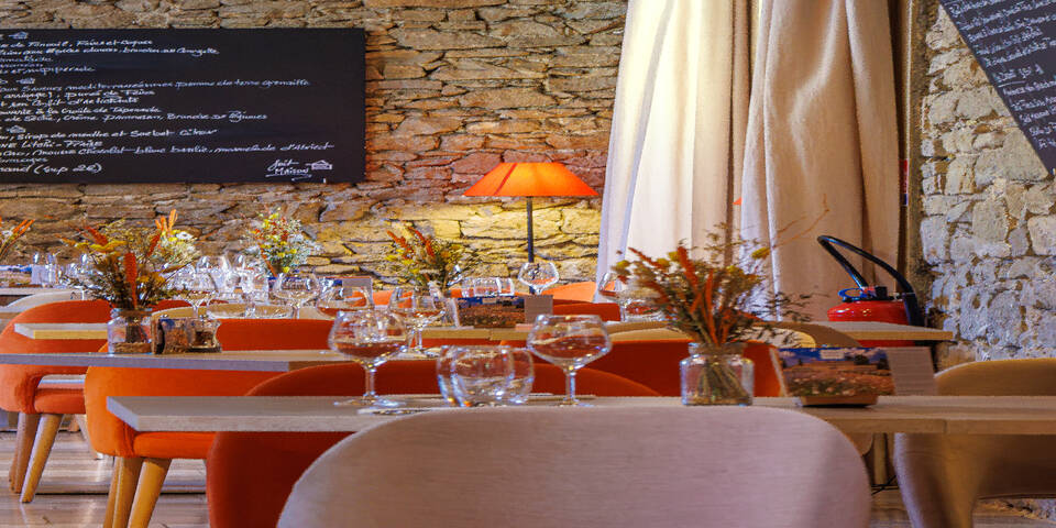 restaurant
