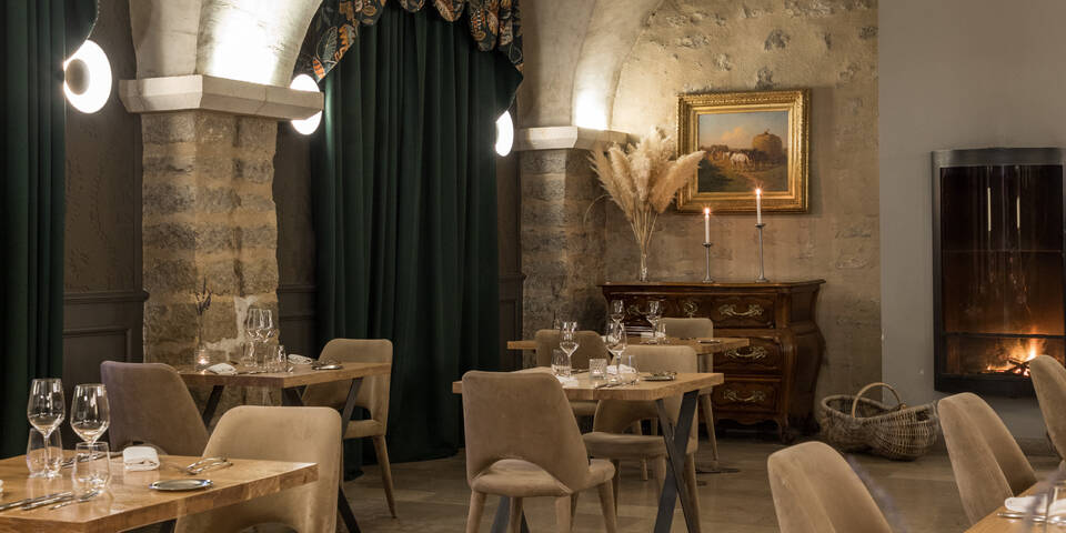 restaurant