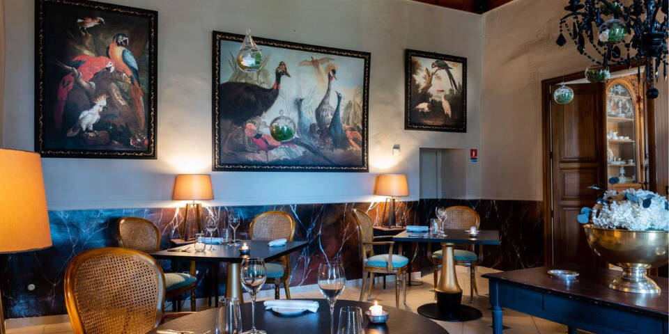 restaurant