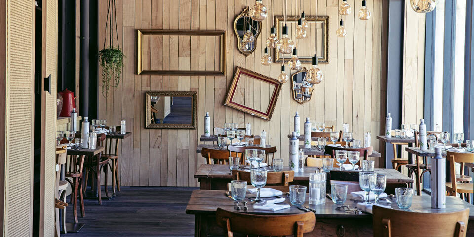 restaurant