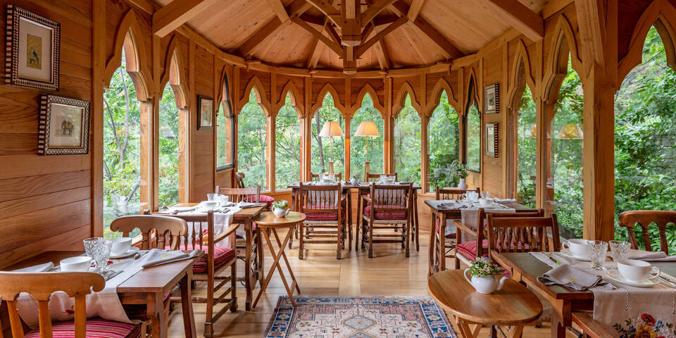 restaurant