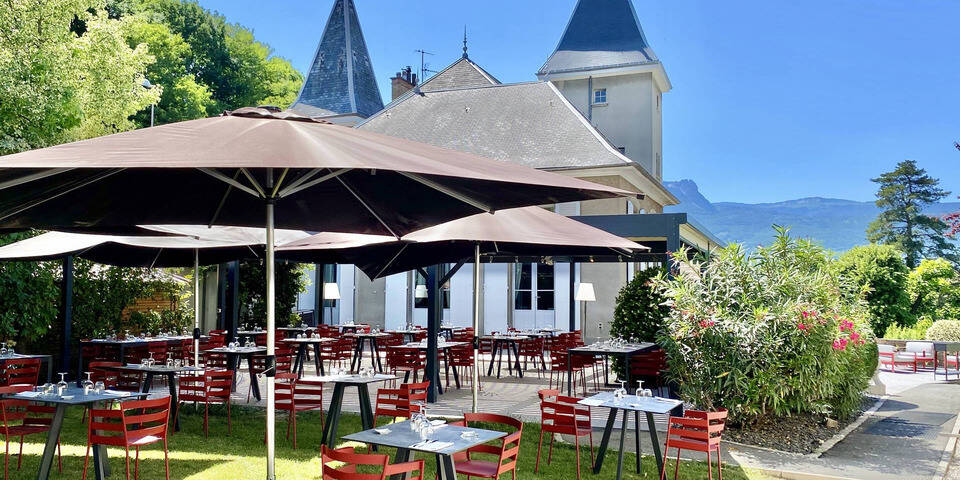 restaurant