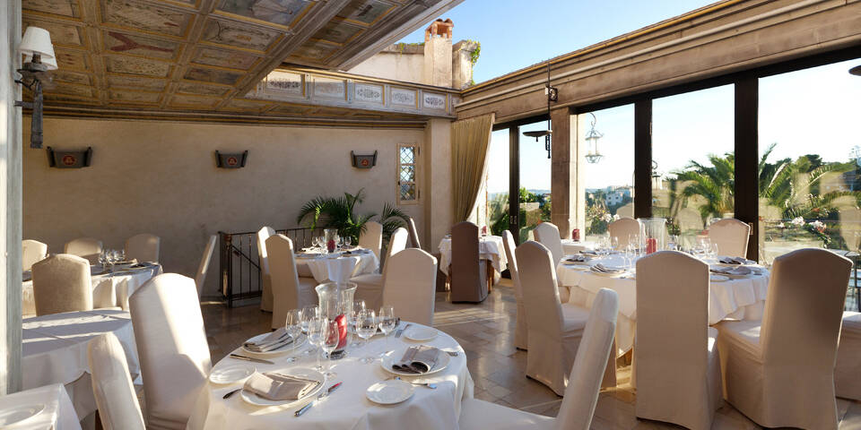 restaurant