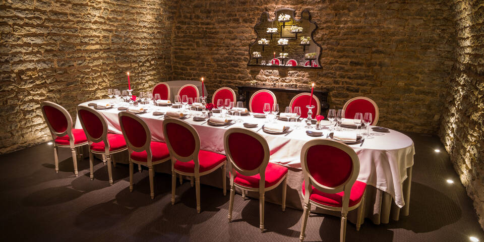 restaurant