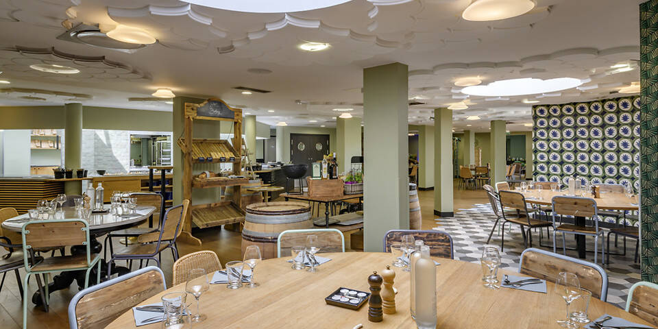restaurant