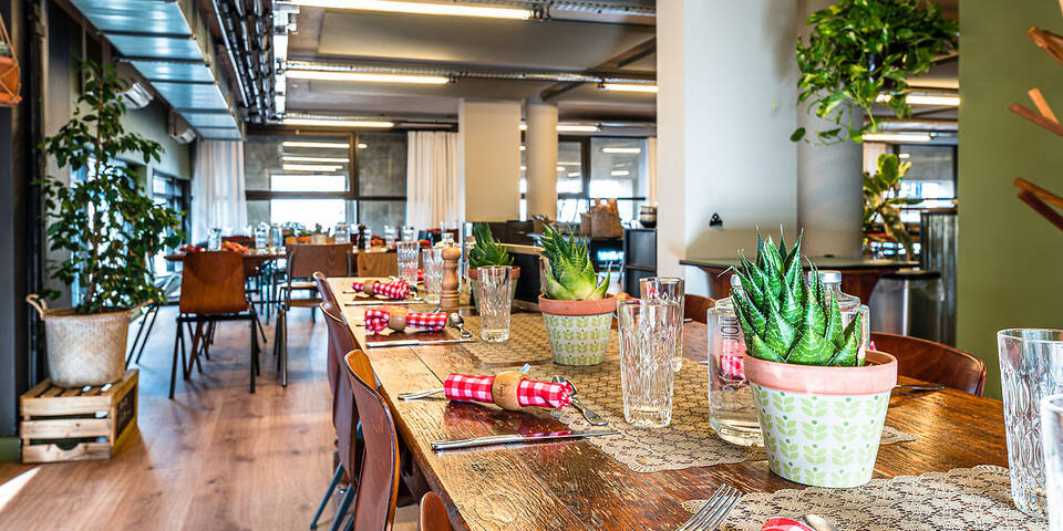 restaurant