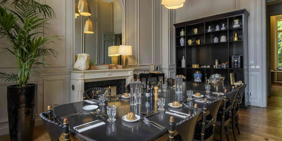 restaurant