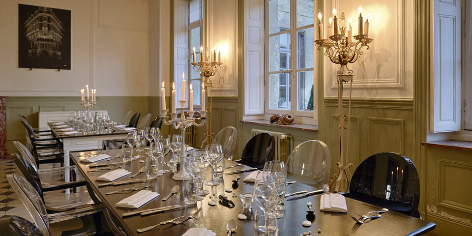 restaurant