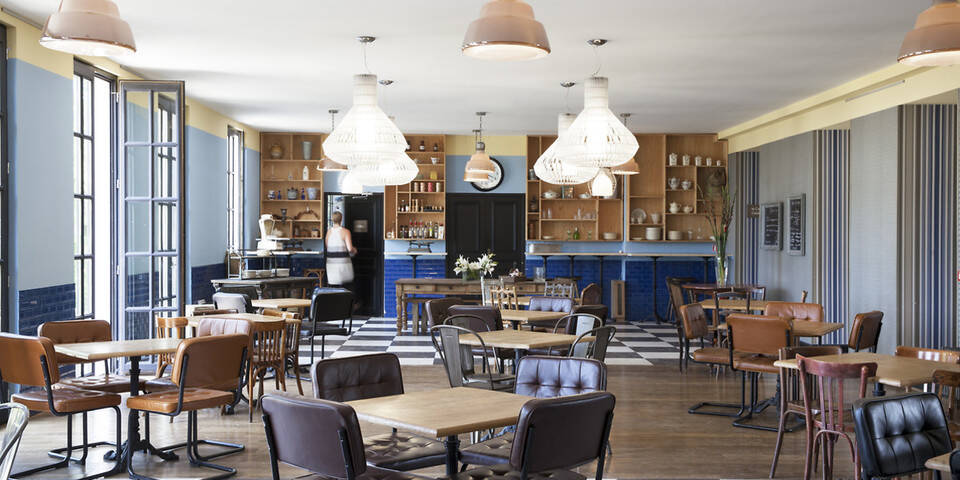 restaurant