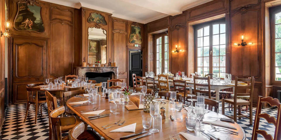restaurant