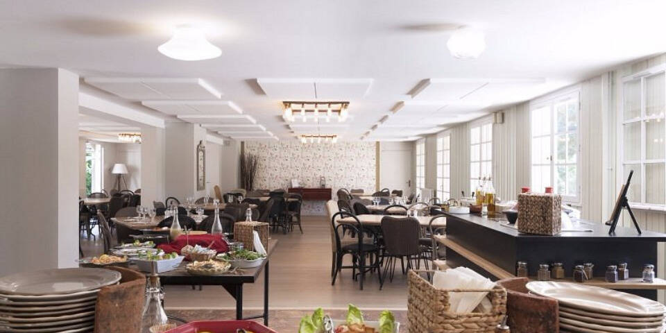 restaurant