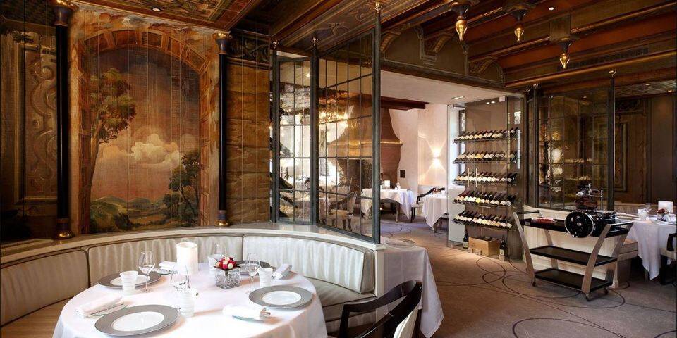 restaurant