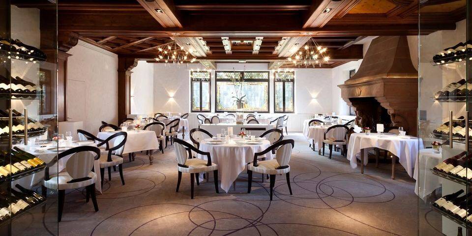 restaurant