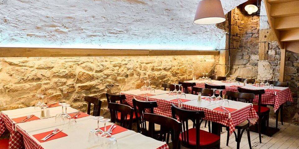 restaurant