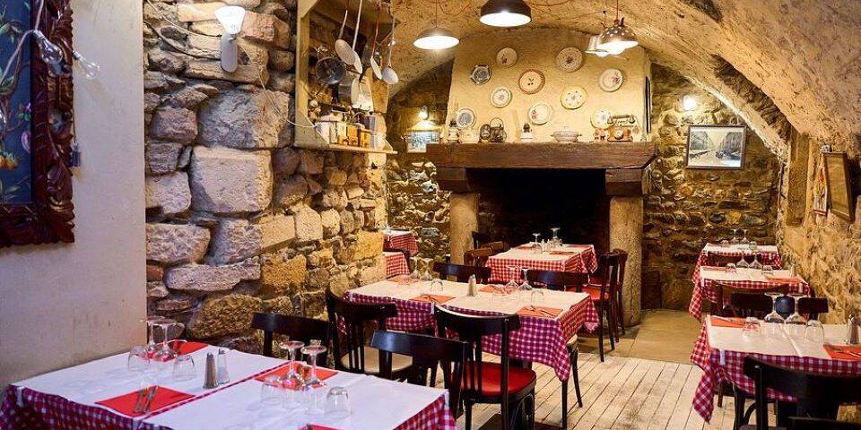 restaurant