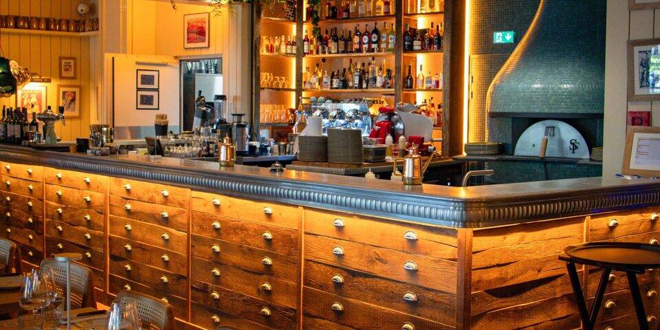 restaurant