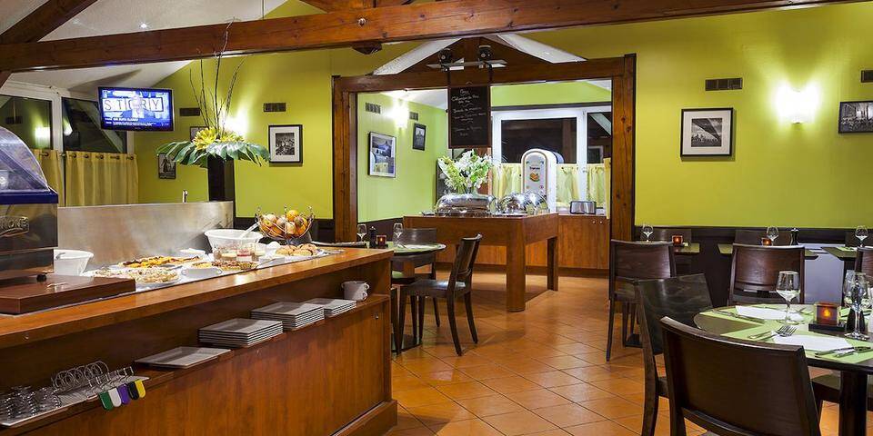 restaurant