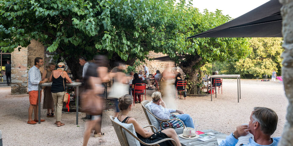 restaurant