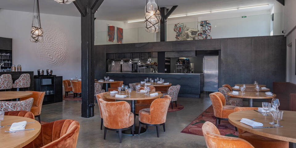 restaurant