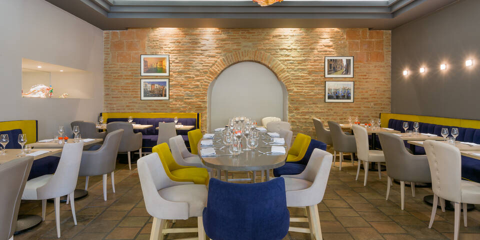 restaurant