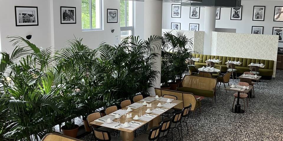 restaurant