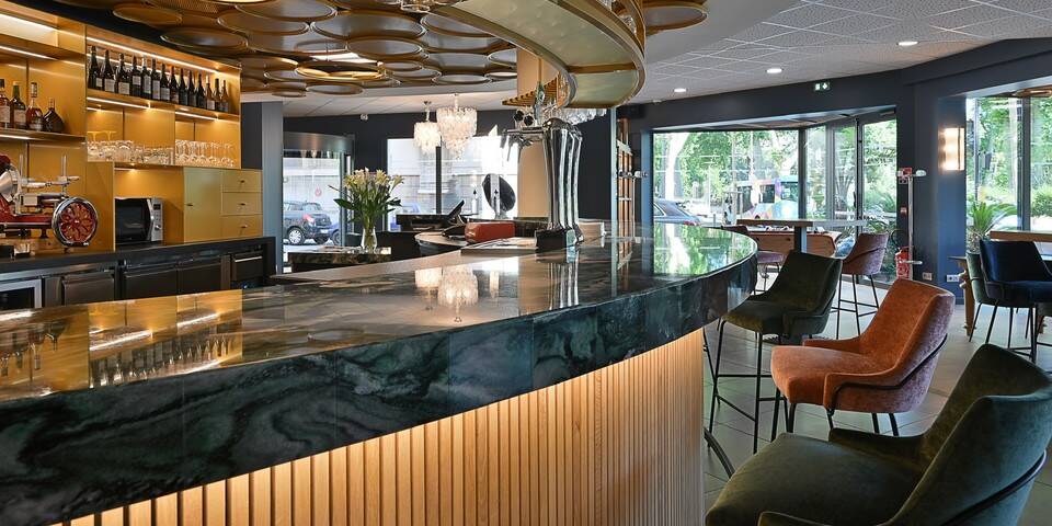 restaurant